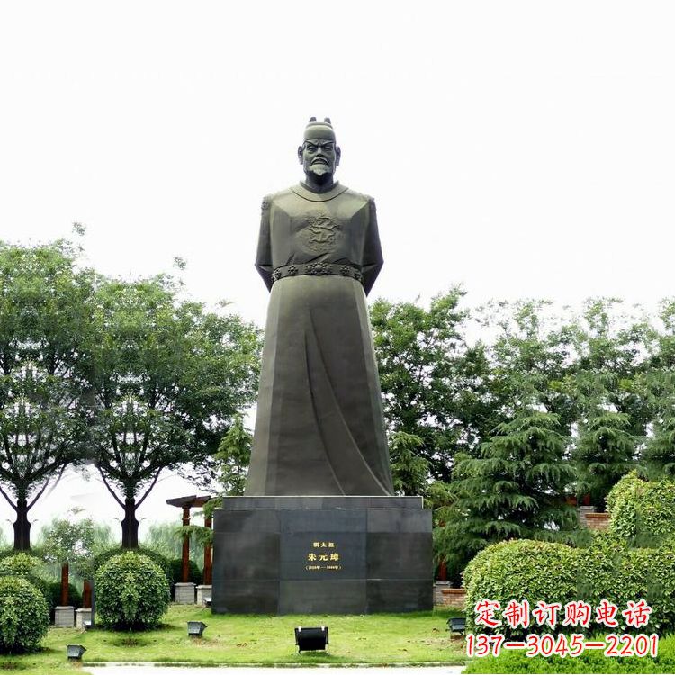 沈阳“洪武之治”明太祖石雕塑像