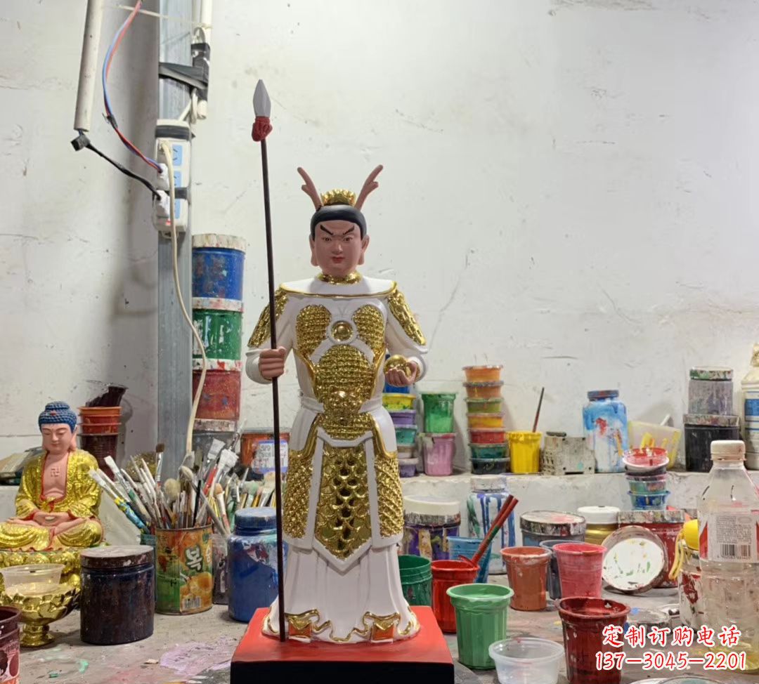 沈阳玻璃钢龙王三太子雕塑传承传统文化的艺术瑰宝
