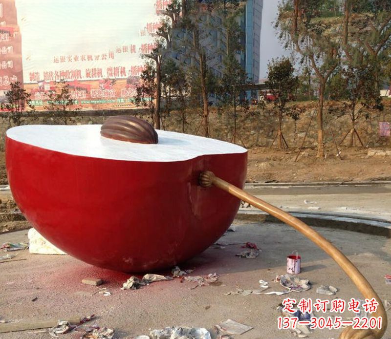 沈阳不锈钢半块苹果雕塑