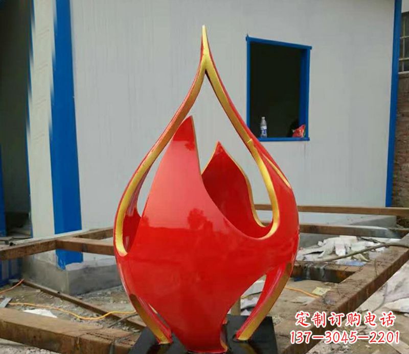 沈阳不锈钢龙雕塑点缀火龙果广场