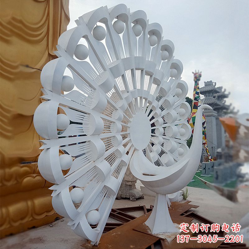 沈阳不锈钢孔雀雕塑精美雕刻的艺术精品