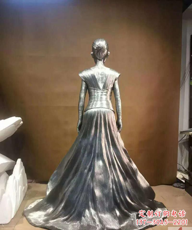 沈阳不锈钢抽象女人身影雕塑