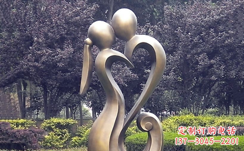 沈阳不锈钢情侣雕塑浪漫的永恒