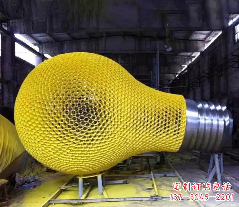 沈阳不锈钢灯泡雕塑2