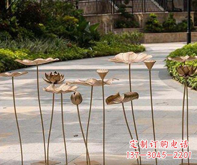 沈阳不锈钢锻造荷花装饰雕塑——精美绝伦