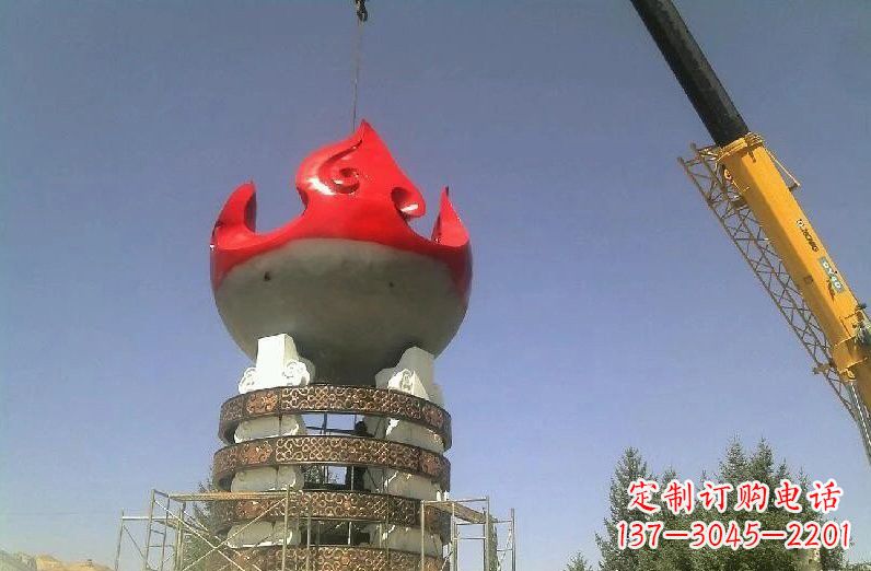 沈阳不锈钢火炬雕塑象征着永恒的精神