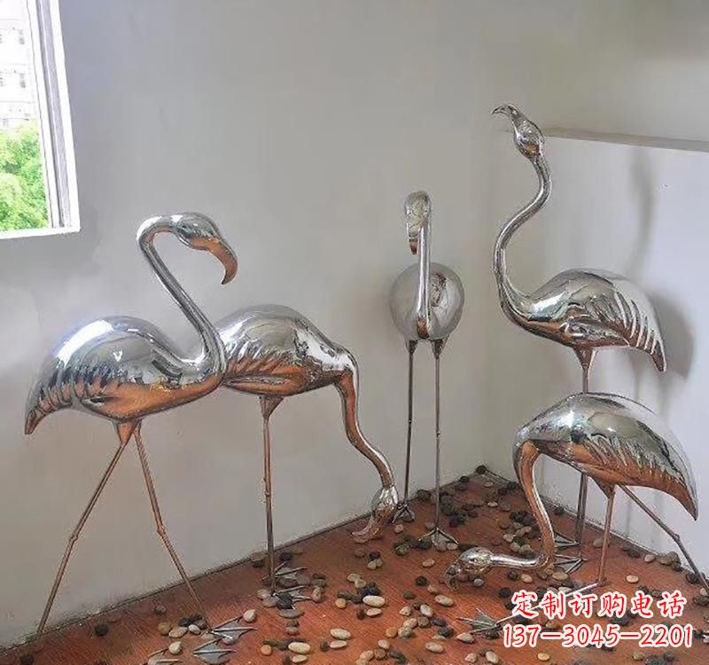 沈阳不锈钢火烈鸟象征勇气与活力