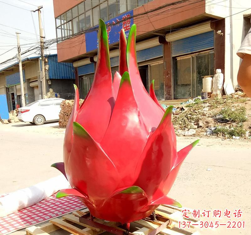 沈阳精美不锈钢火龙果雕塑