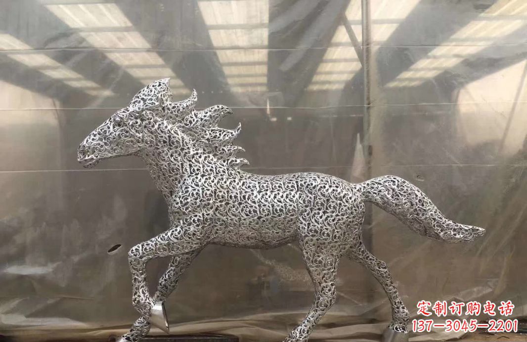 沈阳不锈钢马雕塑精致而又令人惊叹