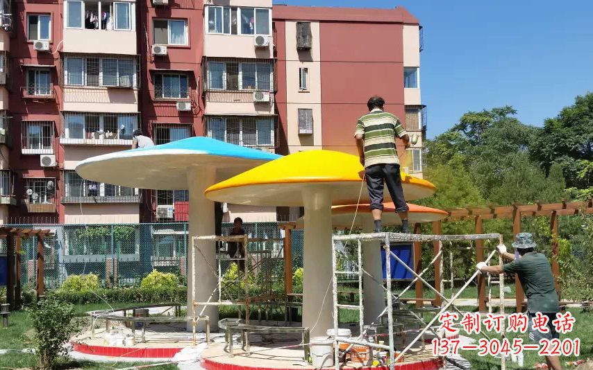 沈阳不锈钢蘑菇凉亭——精美雕塑点缀绿意