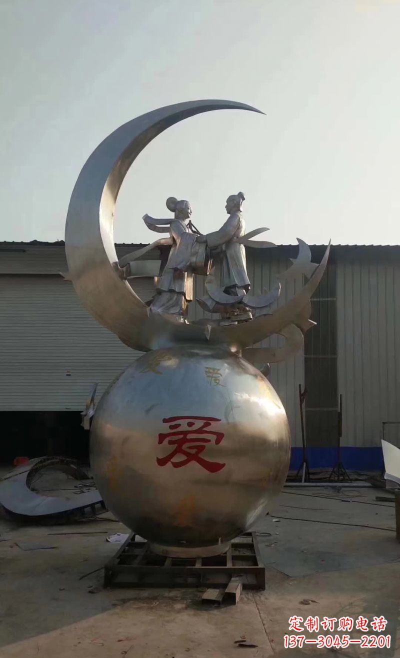 沈阳不锈钢牛郎织女雕塑传承爱情的象征
