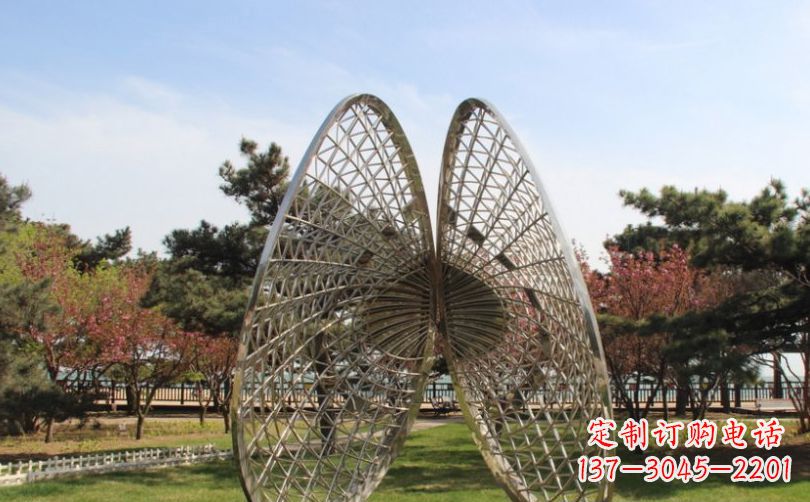 沈阳扇贝雕塑给公园带来清新之美