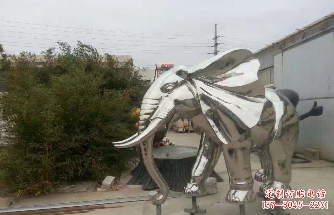 沈阳大象雕塑为售楼部装饰点缀