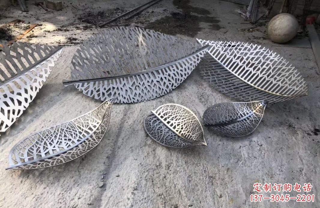 沈阳优雅的不锈钢树叶雕塑