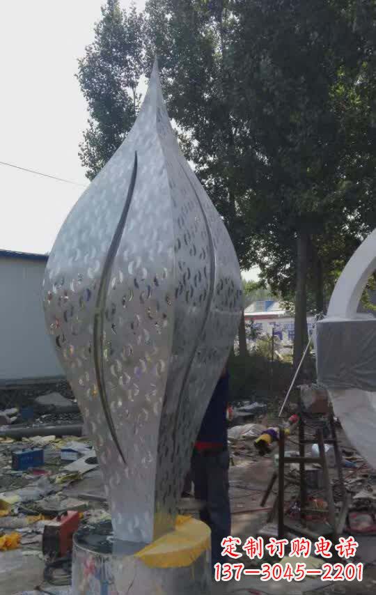 沈阳不锈钢树叶雕塑艺术与环保的完美结合