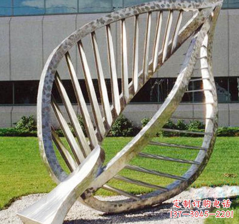 沈阳不锈钢树叶镂空景观雕塑精美而古朴