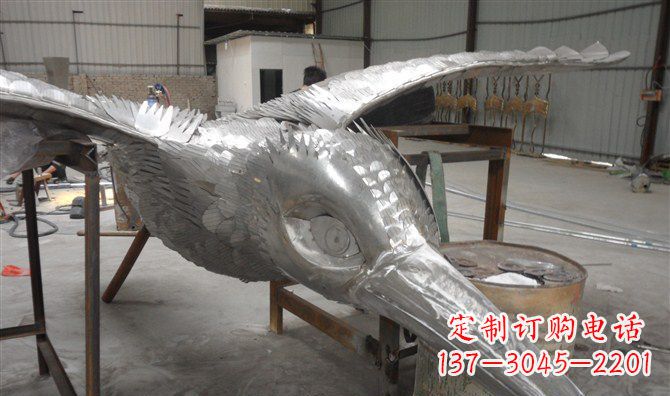 沈阳不锈钢雄鹰展翅——自由之翼的象征