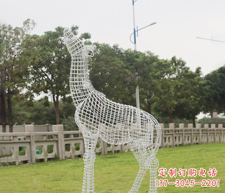 沈阳不锈钢长颈鹿雕塑——艺术精美的象征