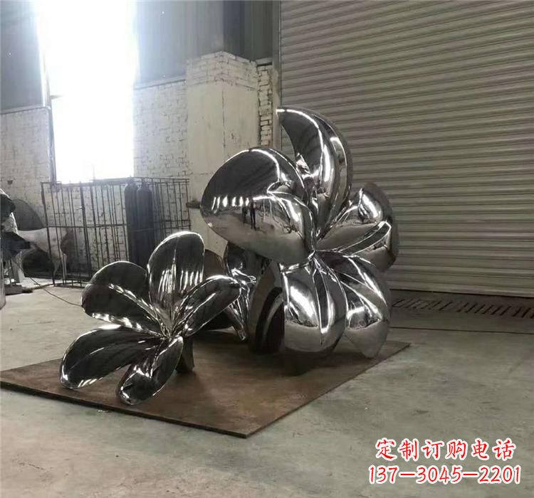 沈阳不锈钢植物镜面荷花雕塑——艺术的精美结晶