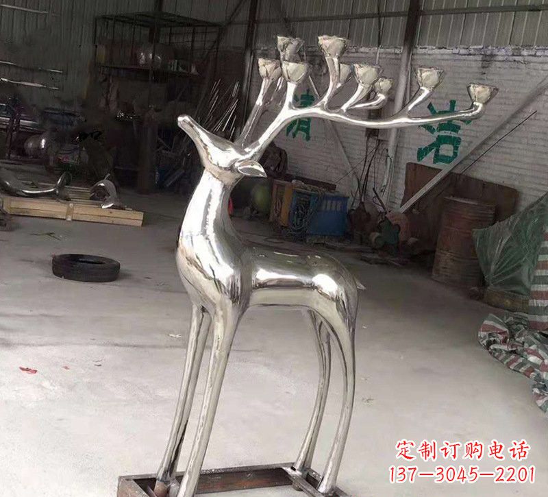 沈阳精美梅花鹿雕塑——点亮不锈钢烛台