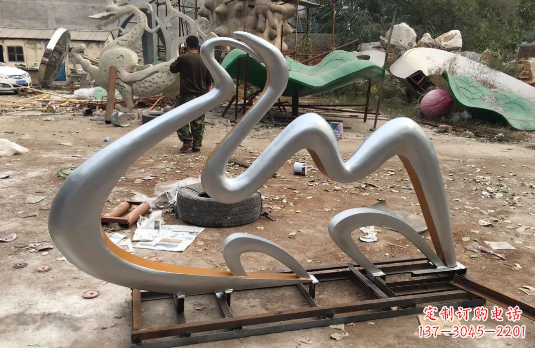 沈阳不锈钢简约骆驼雕塑传承城市文化