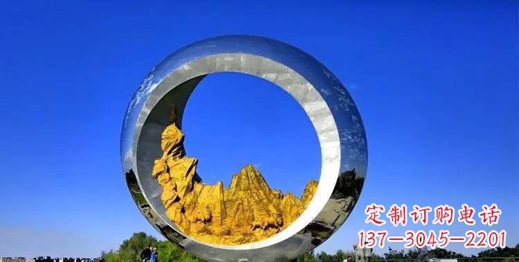 沈阳月亮雕塑——城市的美丽装饰