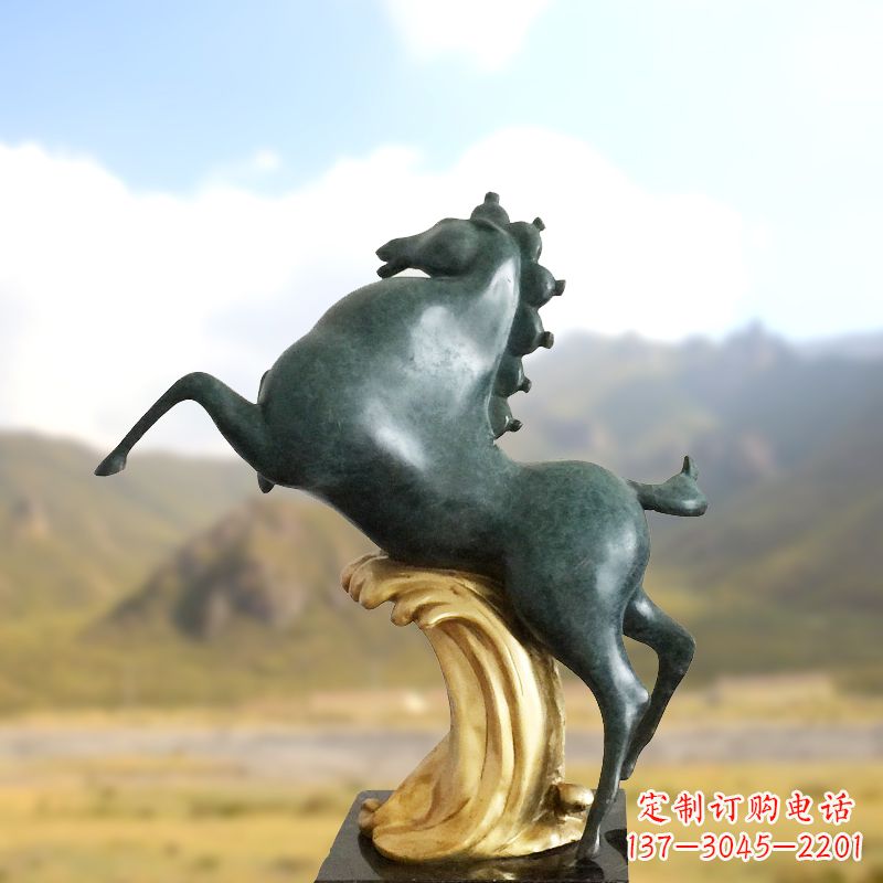 沈阳抽象马儿铜雕