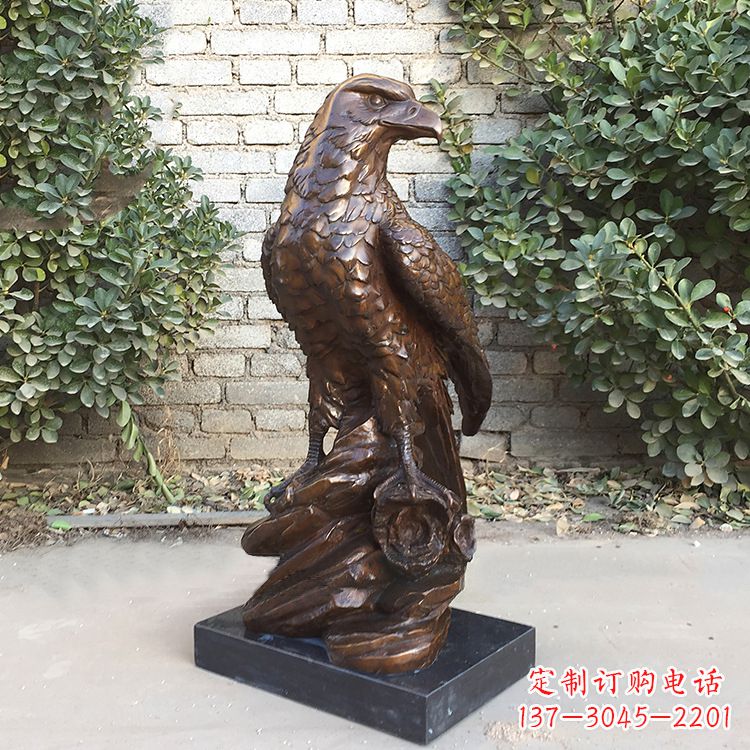 沈阳纯铜铸造老鹰雕塑