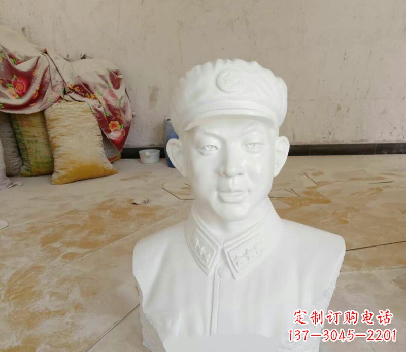 沈阳中领雕塑精美雷锋雕塑