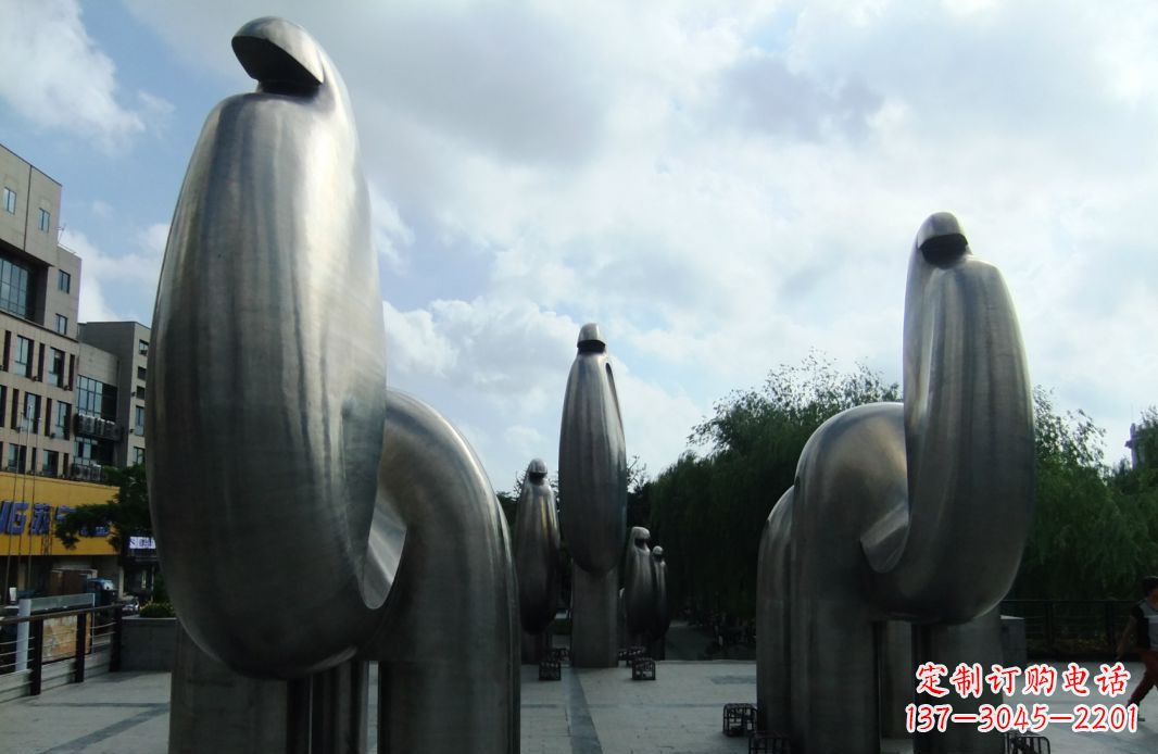 沈阳精致不锈钢抽象骆驼雕塑