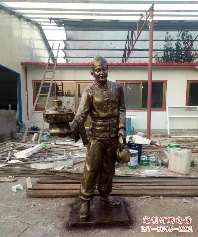 沈阳饭店门口店小二人物铜雕 (2)