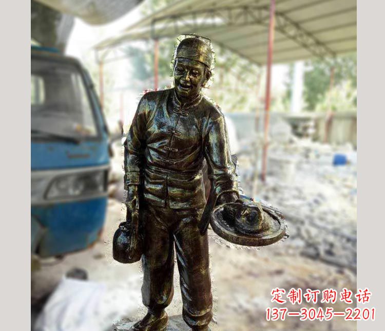 沈阳饭店上菜的店小二铜雕