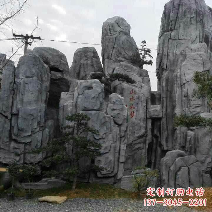 沈阳GRC塑石假山雕塑--营造一片芳草如茵的大自然风景