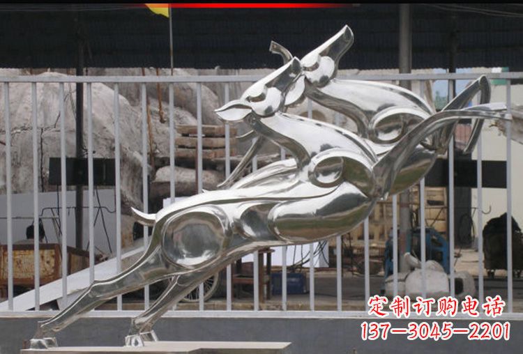 沈阳梅花鹿不锈钢高光大型雕塑
