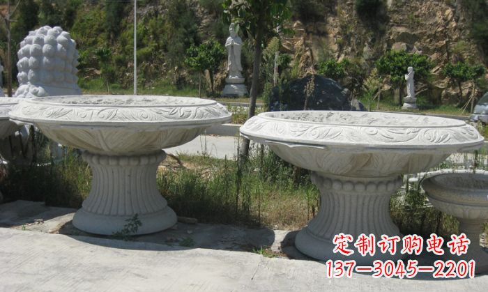 沈阳美轮美奂的大理石花盆雕塑