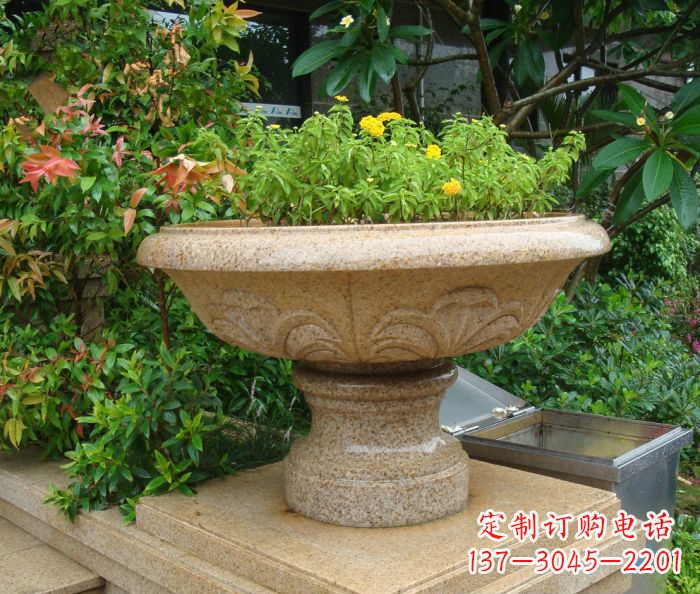 沈阳雕塑花盆,精雕细琢
