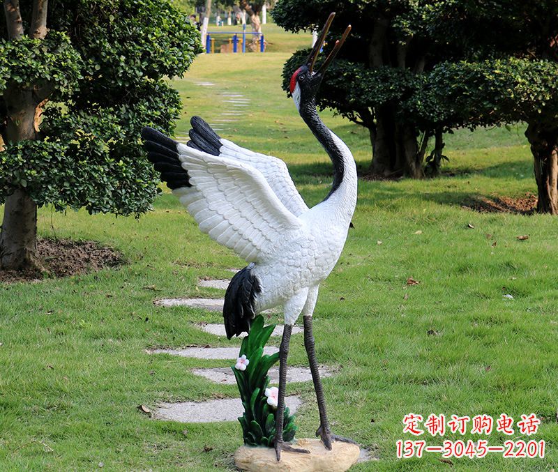 沈阳古代女人仙鹤雕塑