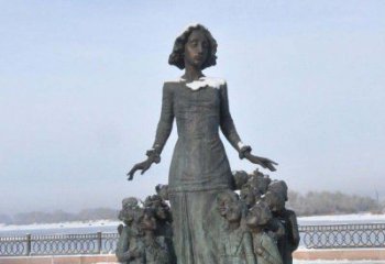 沈阳铜雕学生人物欢乐的小学生雕塑