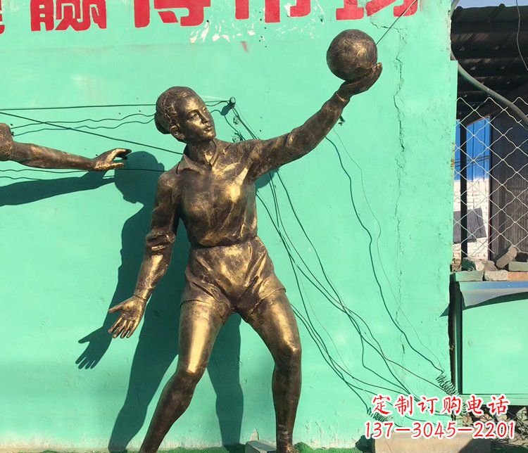 沈阳广场铜雕打排球学生人物雕塑
