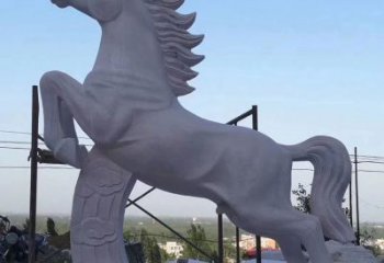 沈阳深受历史文化启发的铸铁祥云马雕是中领雕塑…