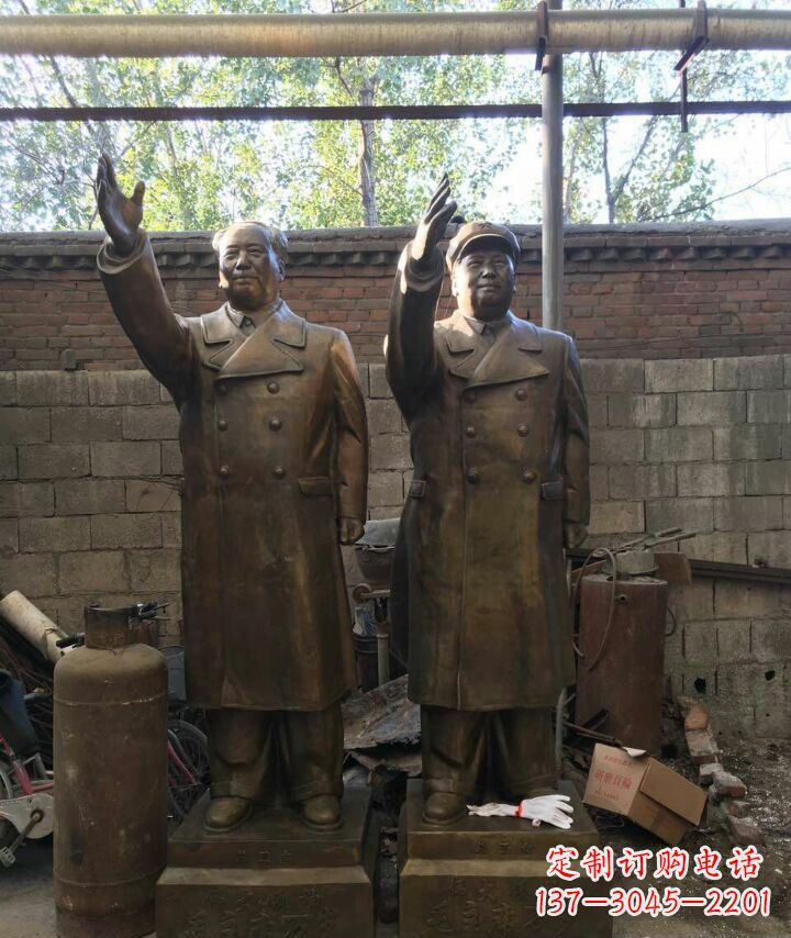 沈阳毛主席伟人铜雕——永恒的领袖形象
