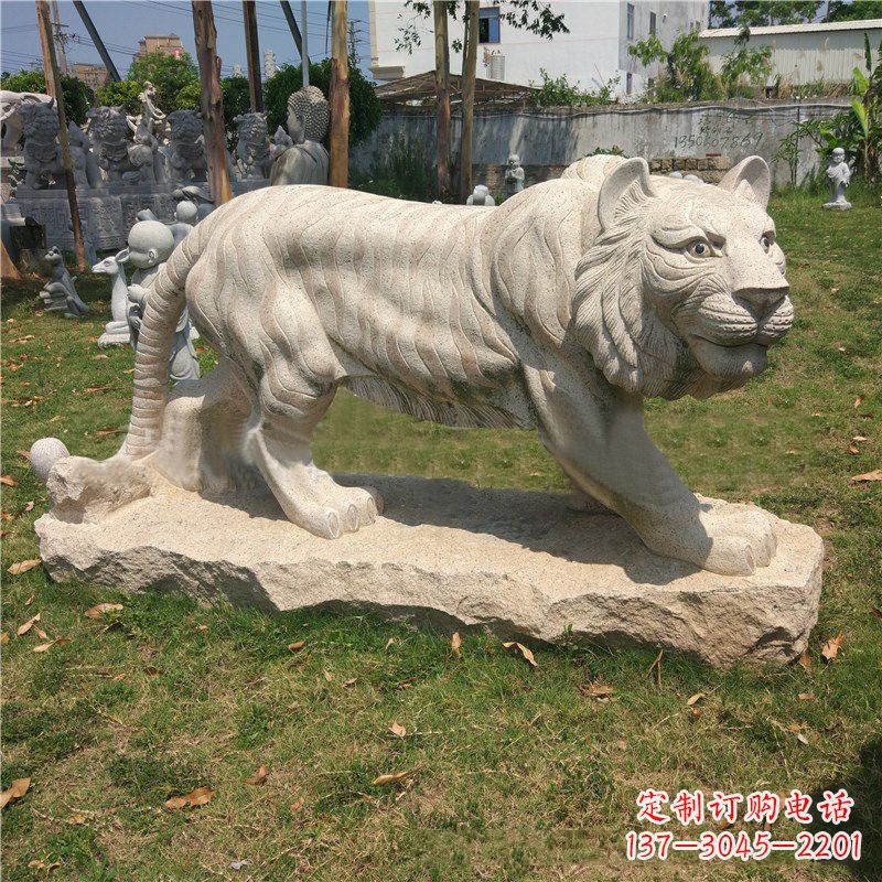 沈阳老虎石雕花岗岩雕塑-公园草丛动物摆件