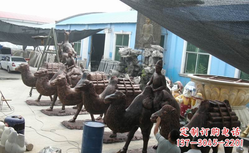 沈阳骆驼公园动物铜雕