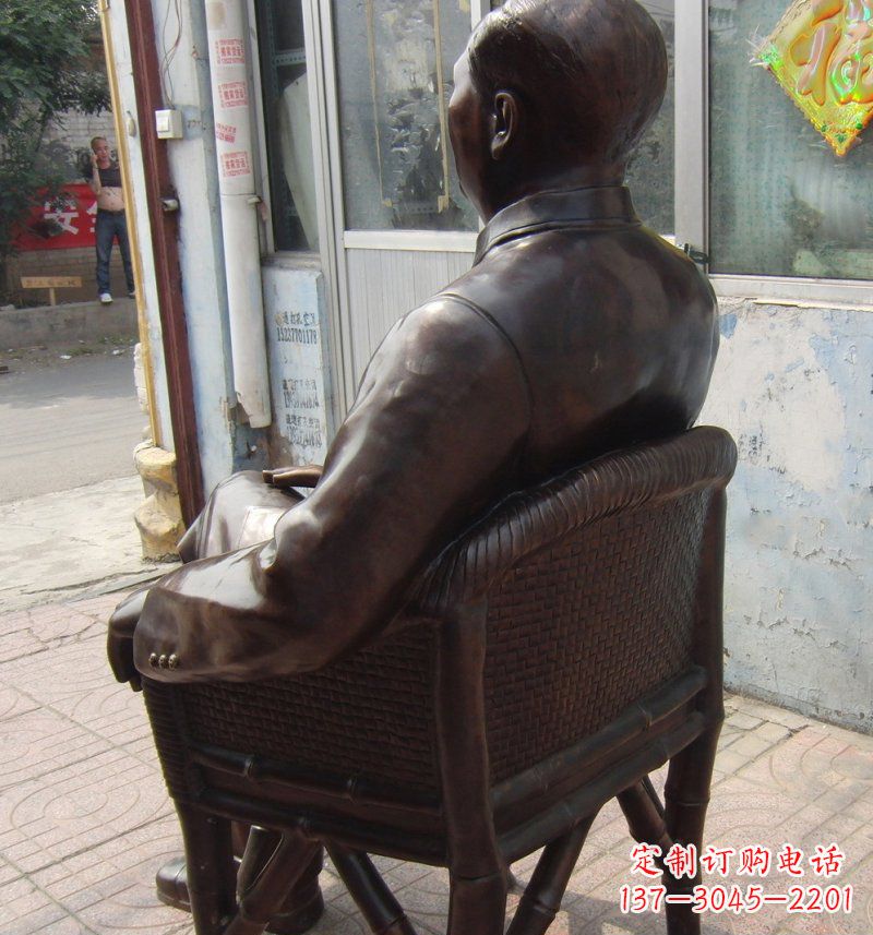沈阳伟大领袖铜雕塑,缅怀毛主席伟大的一生