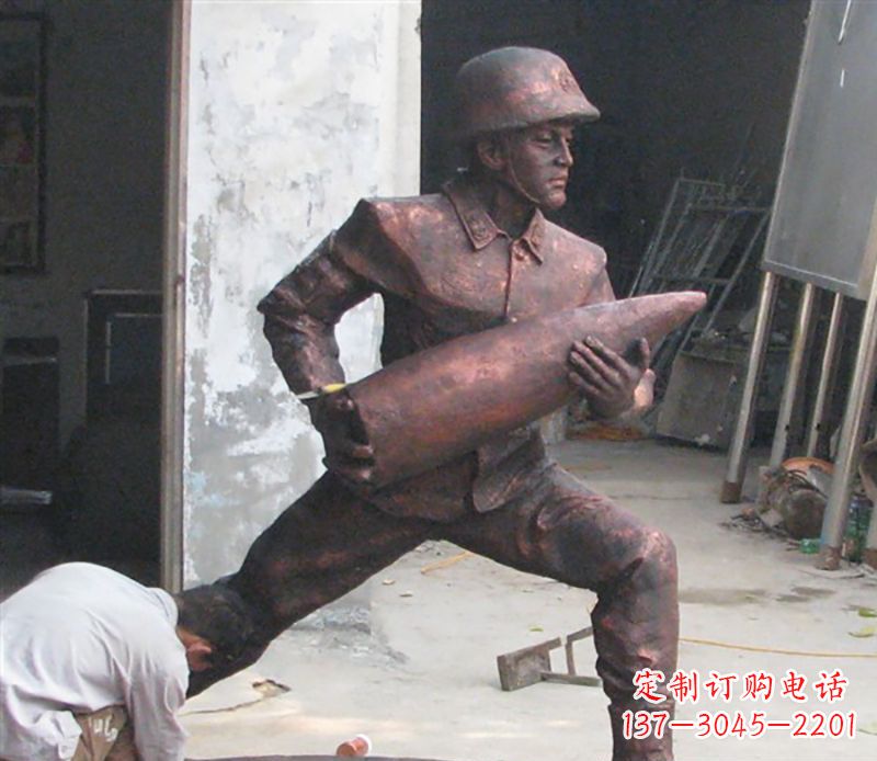沈阳铜雕炮弹战士,象征勇气和决心