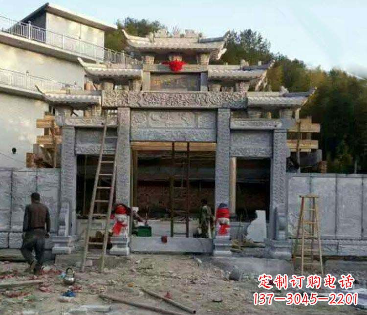 沈阳三门仿古石雕牌坊打造质感升级的精致建筑