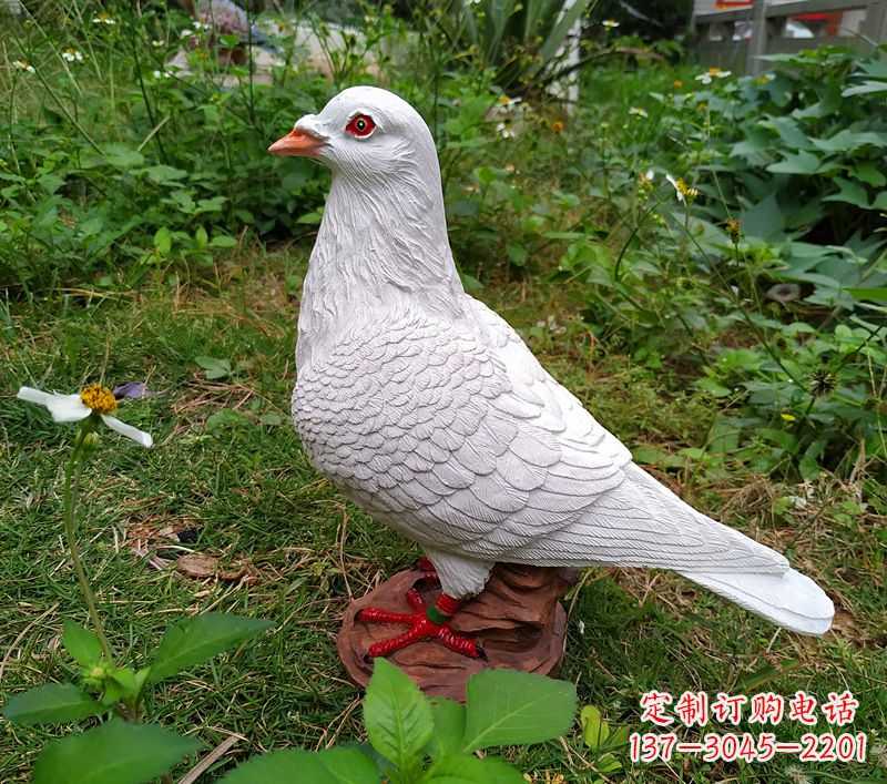 沈阳为和平献芳礼：精美少女与和平鸽雕塑