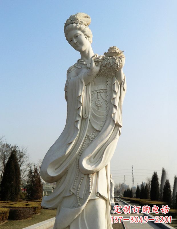 沈阳古典美女雕塑——十二花神之四月牡丹杨玉环汉白玉