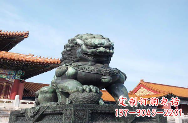 沈阳寺庙门口狮子铜雕