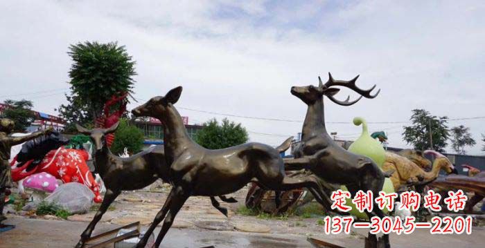 沈阳跳跃的小鹿铜雕